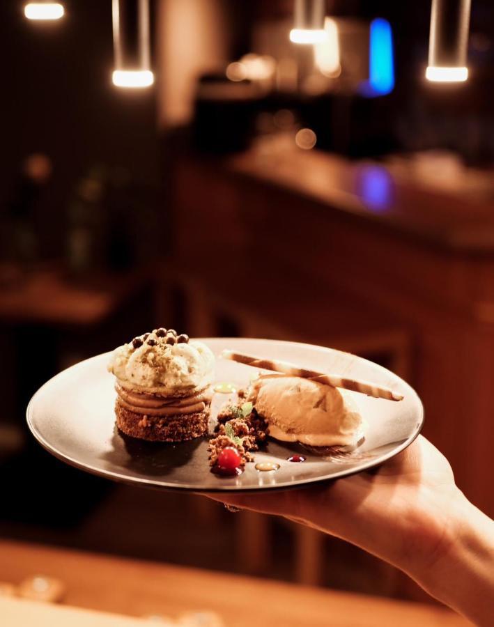 Mana Lisa Boutiquehotel เลาดา-เคอนิกส์โฮเฟน ภายนอก รูปภาพ